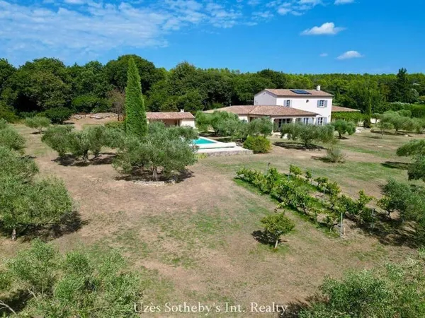 Maison 5 pièces 190 m²