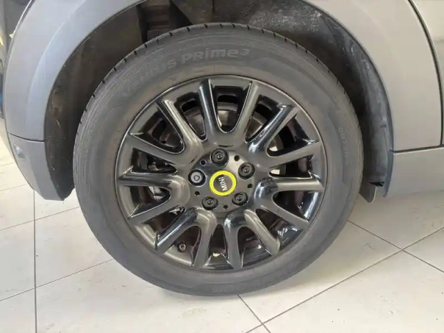 Mini Mini hatch 3 portes cooper se 184 ch — photo 12