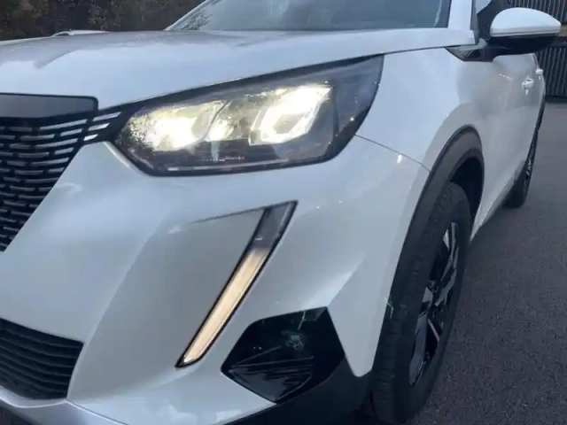 Peugeot 2008 puretech 130 s&amp;s bvm6 allure — photo 14