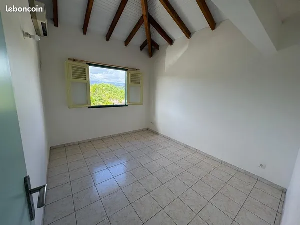T3 avec grande terrasse, mezzanine et 2 parkings privés - Trinité, Brin d'Amour