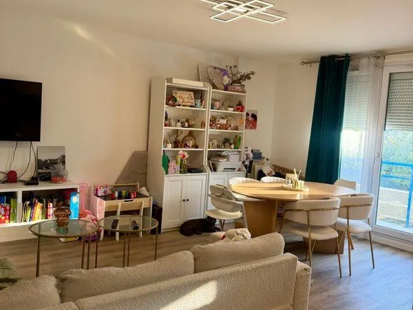 Appartement T3 de 61m² entièrement RÉNOVÉ avec Balcon - Résidence close & sécurisée
