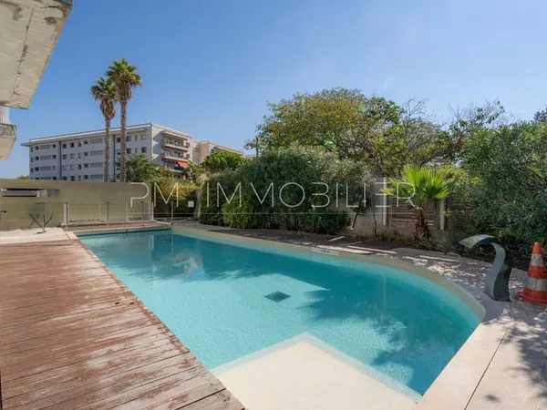 Studio 1 pièce 21 m²