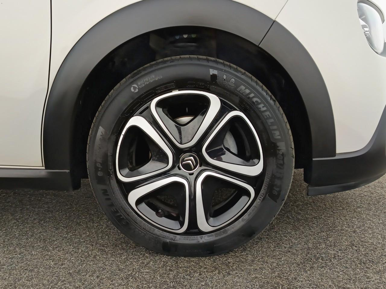 Citroën C3 puretech 83 ch bvm5 plus — photo 11