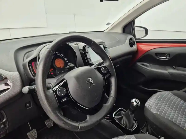 Peugeot 108 vti 72ch s&amp;s bvm5 — photo 12