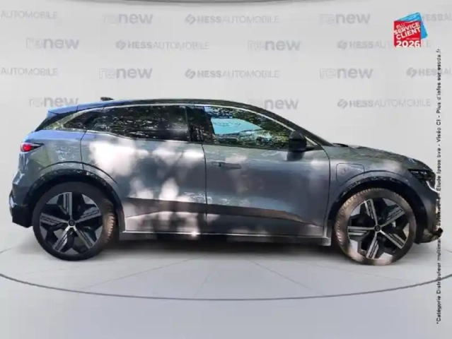 Renault Megane e-tech electric ev60 220ch iconic super charge — photo 4