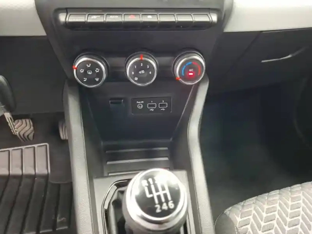 Renault Clio tce 90 — photo 35