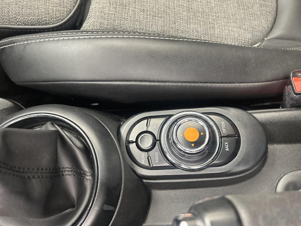 Mini One mini hatch 3 portes one 102 ch edition blackfriars — photo 19