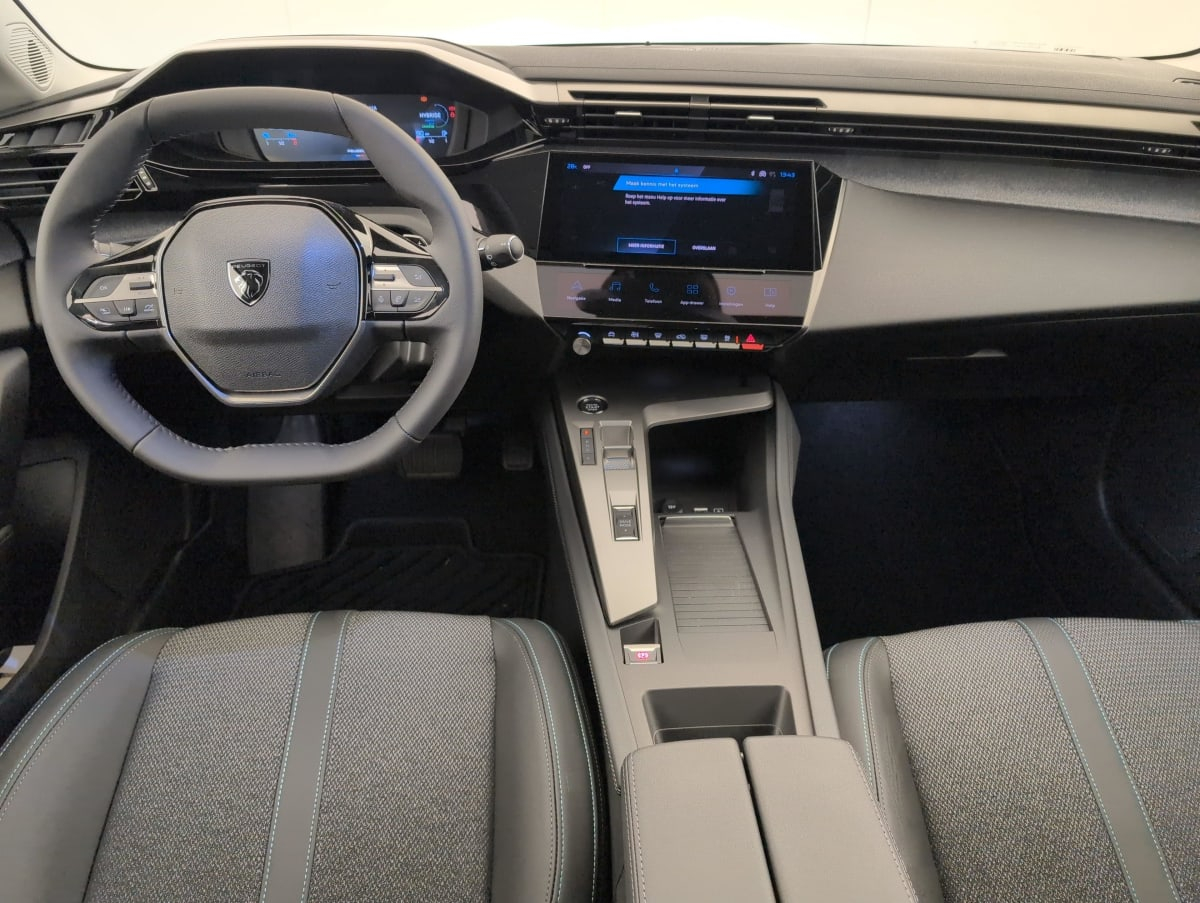 Peugeot 308 — photo 14