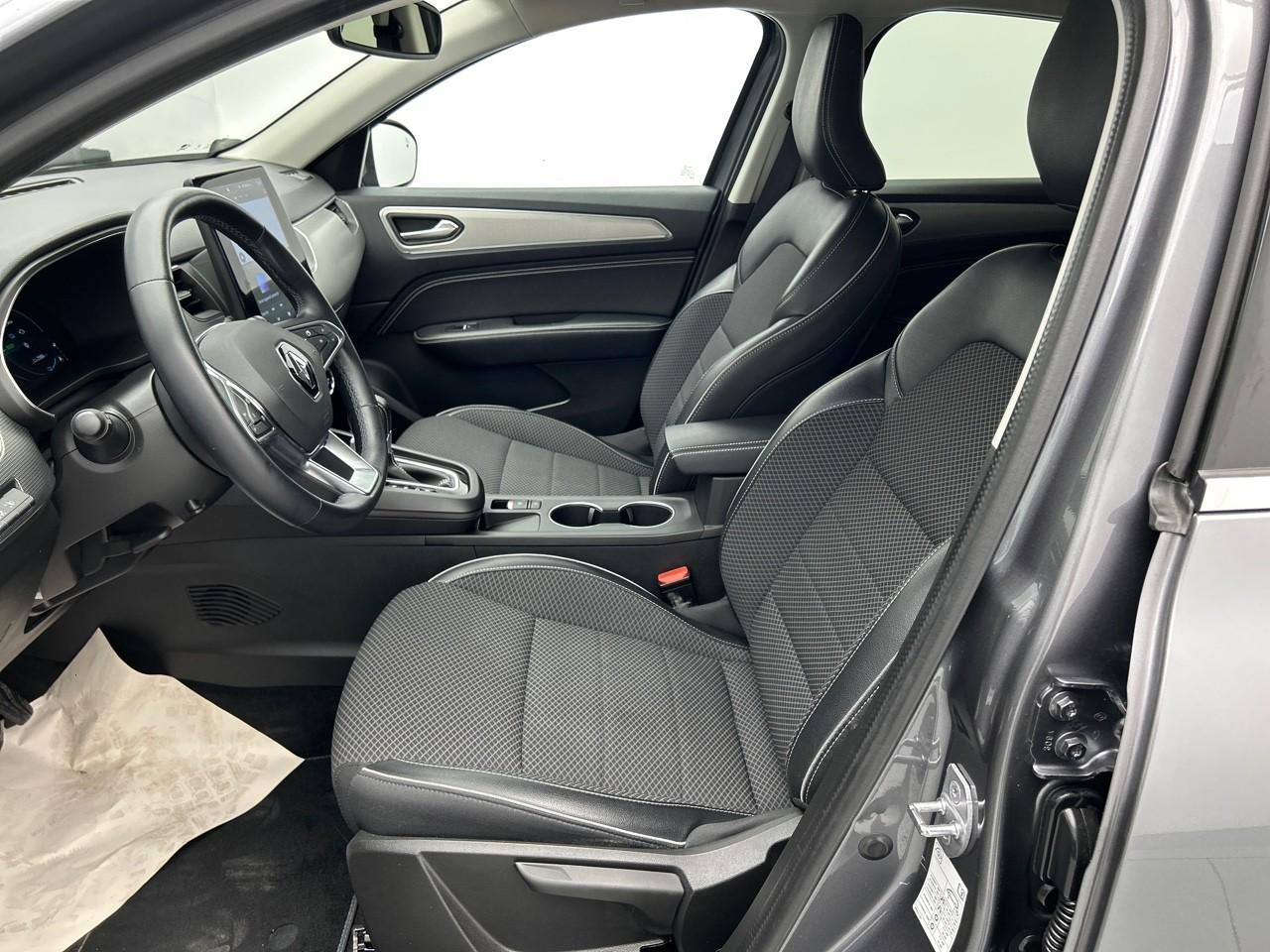 Renault Arkana e-tech hybride 145 - 22 techno — photo 10