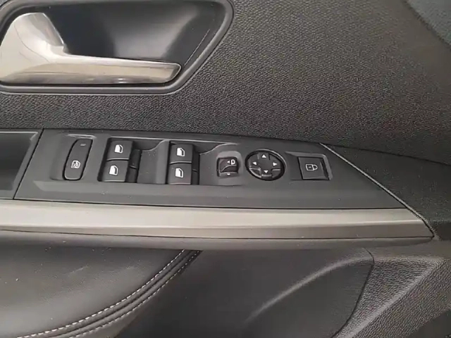 Peugeot 3008 electrique 210 ch 73 kwh — photo 31