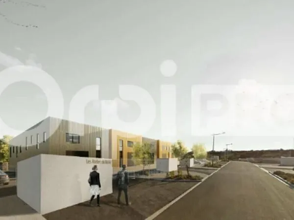 Local d'activité 192 m²