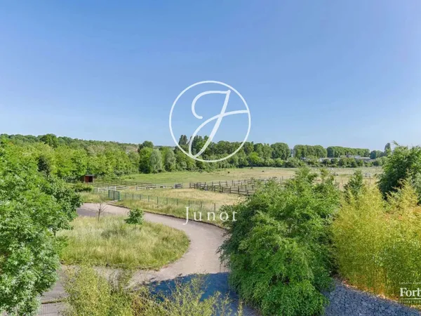 Maison 5 pièces 600 m²