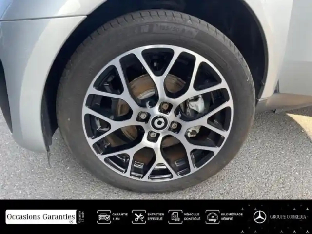 Smart Fortwo coupe eq 82ch prime — photo 15