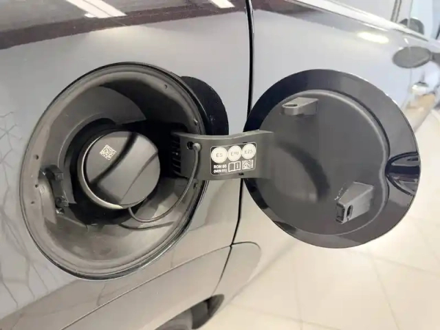 Mini Mini hatch 5 portes cooper 136 ch dkg7 — photo 24