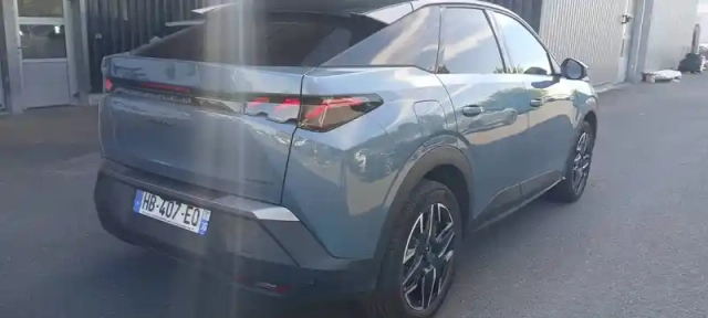 Peugeot 3008 hybrid 136 e-dcs6 — photo 4