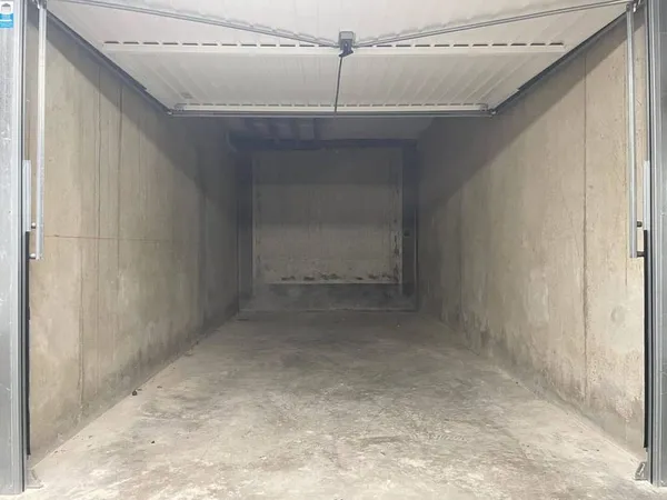 Parking 14 m²