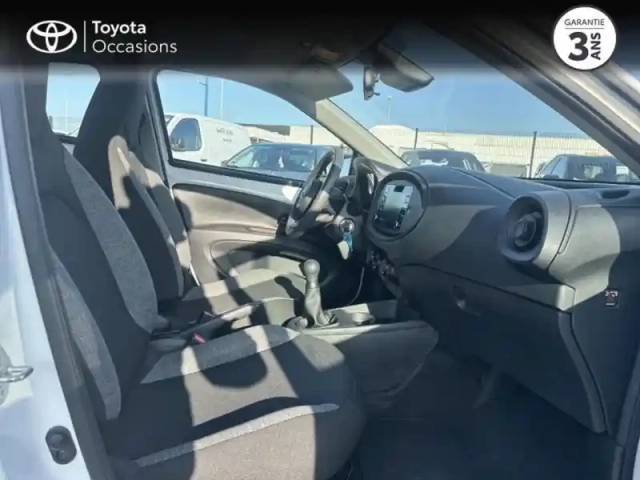 Toyota Aygo X 1.0 vvt-i 72ch active business my23 — photo 14
