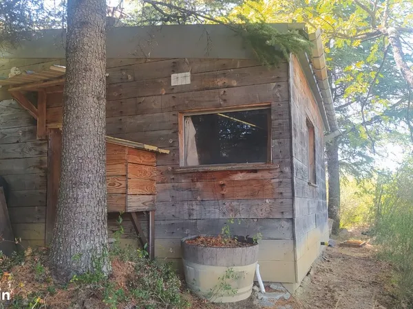Cabanon avec terrain