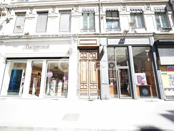 Bureau 134 m²
