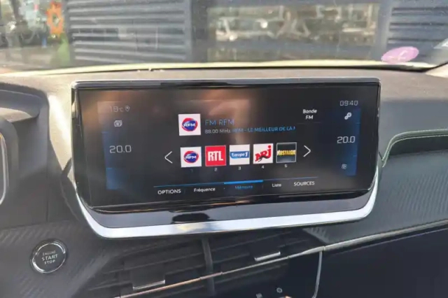 Peugeot 2008 puretech 130 s&amp;s eat8 — photo 14