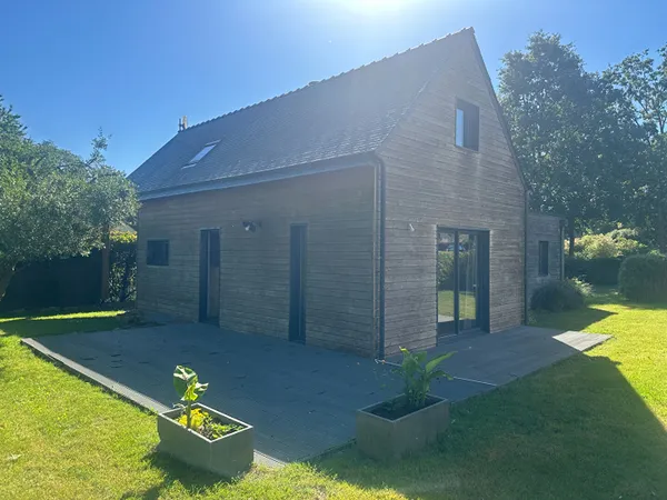 Charmante maison, au calme bourg à pieds, et proche des grands axes Vannes-Rennes
