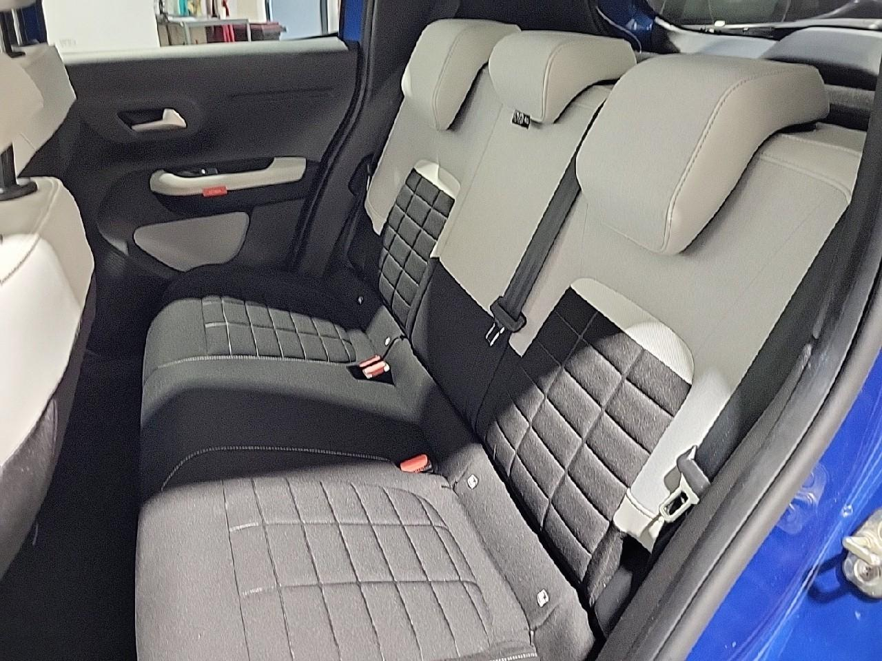 Citroën C3 hybride 110 ch automatique max — photo 13