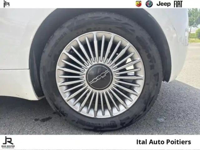 Fiat 500 icône berline 23,8 kwh — photo 11