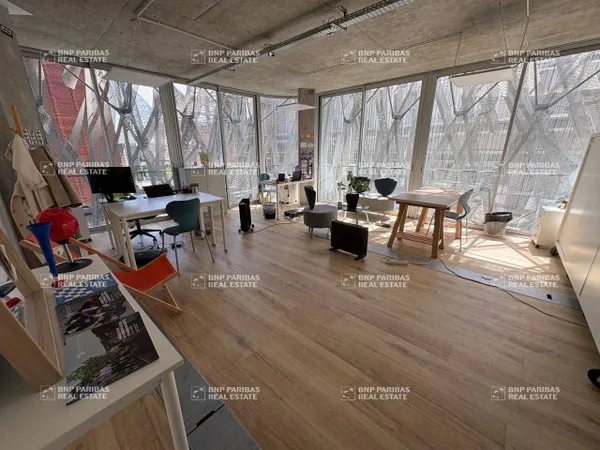 Bureaux 285 m²