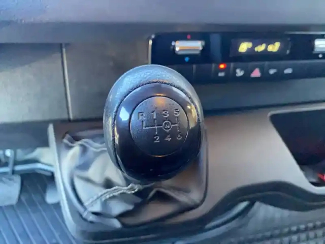 Mercedes Sprinter fgn 215 cdi 39 3.0t fwd — photo 23