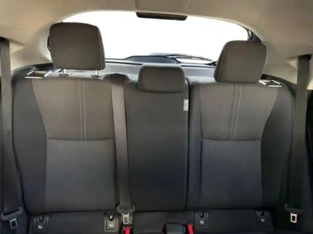 Toyota Yaris 116h design 5p my26 — photo 10