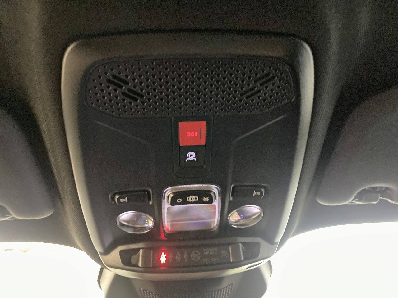 Peugeot 2008 hybrid 145 ch e-dcs6 allure — photo 19