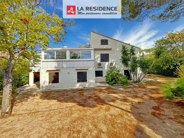 Maison 7 pièces 264 m²