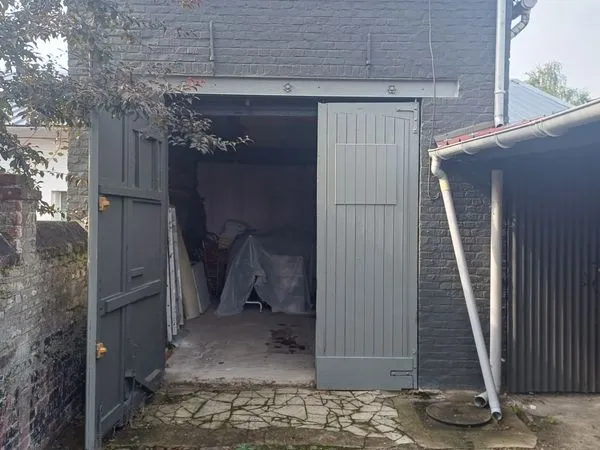 Loue grand garage centre fournes en weppes