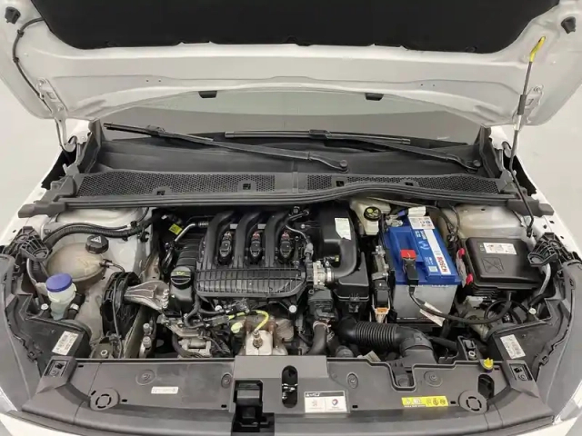 Peugeot 208 puretech 75 s&amp;s bvm5 — photo 23