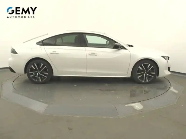 Peugeot 508 hybrid 225 e-eat8 — photo 25