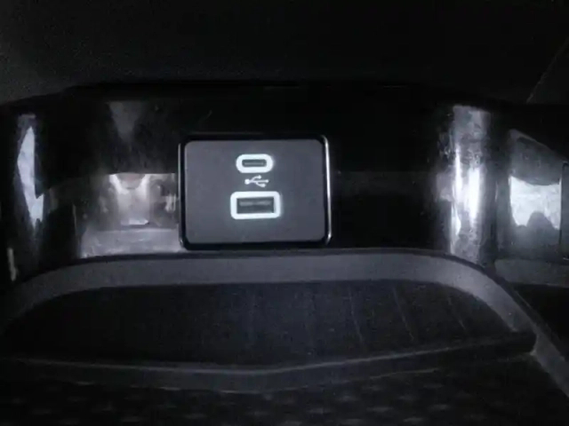 Ford Mustang mach-e 269ch standard range 72,6kwh mach-e propulsion — photo 12
