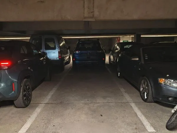 Place de parking sécurisée - Quartier Antigone (Montpellier)