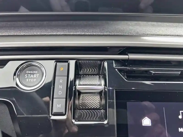 Peugeot 3008 hybrid 136 e-dcs6 — photo 43