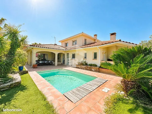 Villa 6 pièces 155 m²