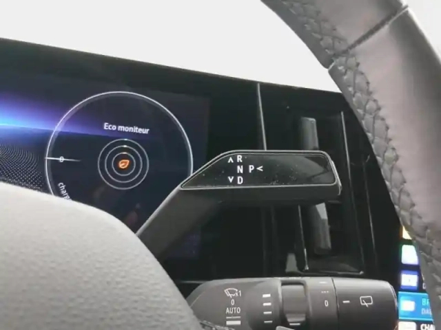 Renault Megane e-tech electric ev60 220ch iconic super charge -c — photo 90