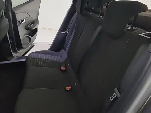 Peugeot 2008 puretech 130 s&amp;s eat8 — photo 32