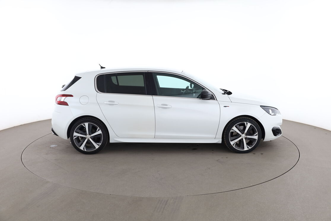 Peugeot 308 1.6 THP GT — photo 6