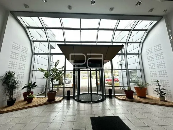 Bureaux 366 m²
