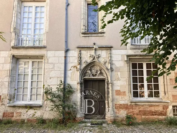 Maison 630 m²
