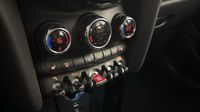 Mini Mini Cooper 136ch Edition Premium Plus BVA7 — photo 26