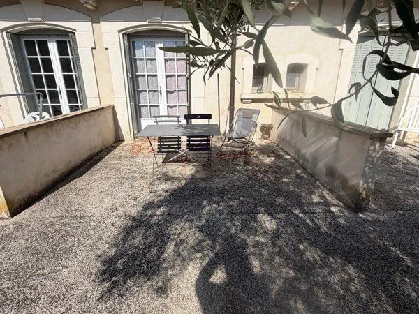 Studio avec terrasse