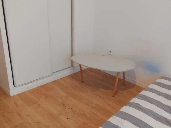 Location chez particulier d une chambre de 10 m2, proche du centre de Monthlery, des transports et d