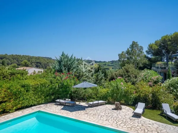 À La Croix-Valmer - Villa plage à pieds - vue sur les vignes