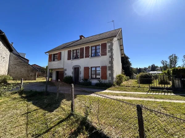 Maison à Ussel en CORREZE