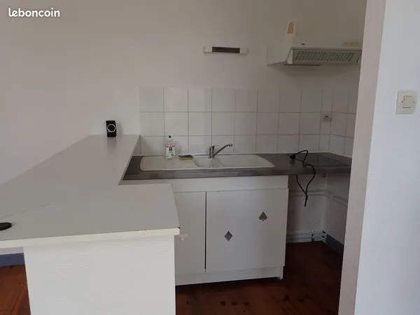 Location maison de ville/ apppartement T2 COGNAC